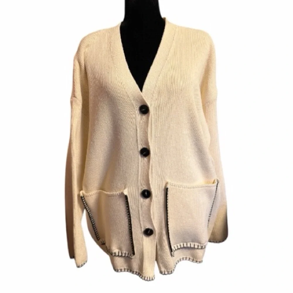 🆕 Zara Knit Cardigan With Contrast Topstitching in Cream - Picture 5 of 13
